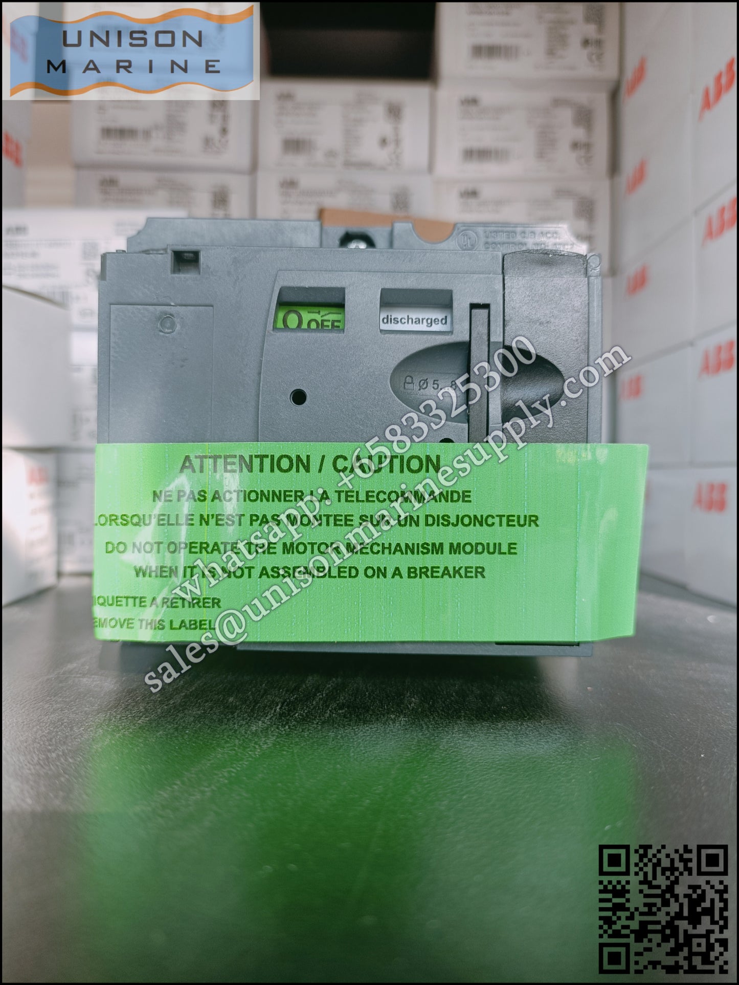 Schneider Electric circuit breaker：MT250 SDE adaptor - 220..240 V 50/60Hz,LV431549
