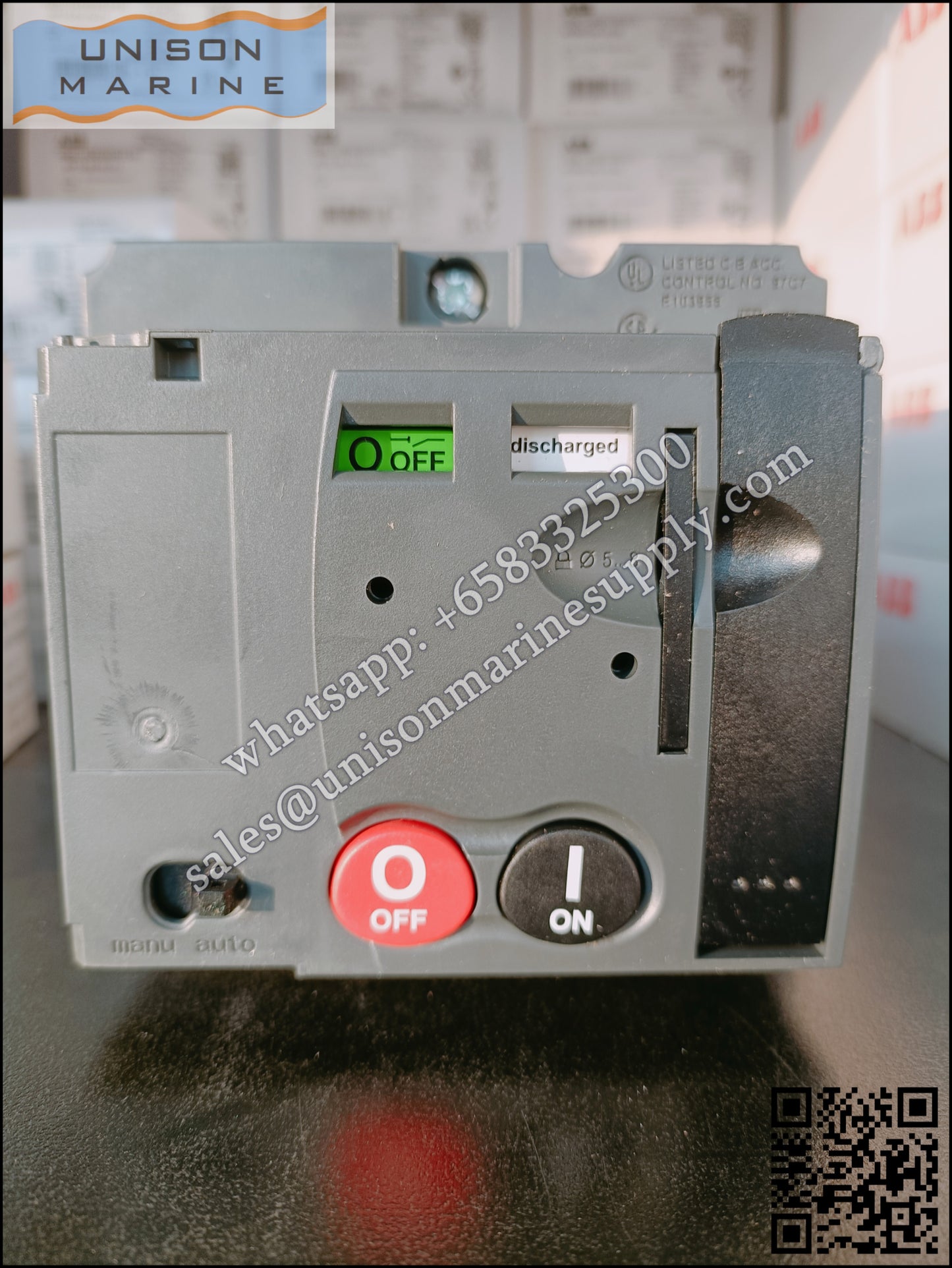 Schneider Electric circuit breaker：Motor-mechanism - MT250 SDE adaptor - 208..277V 60Hz / 220..240V 50/60Hz,LV431541