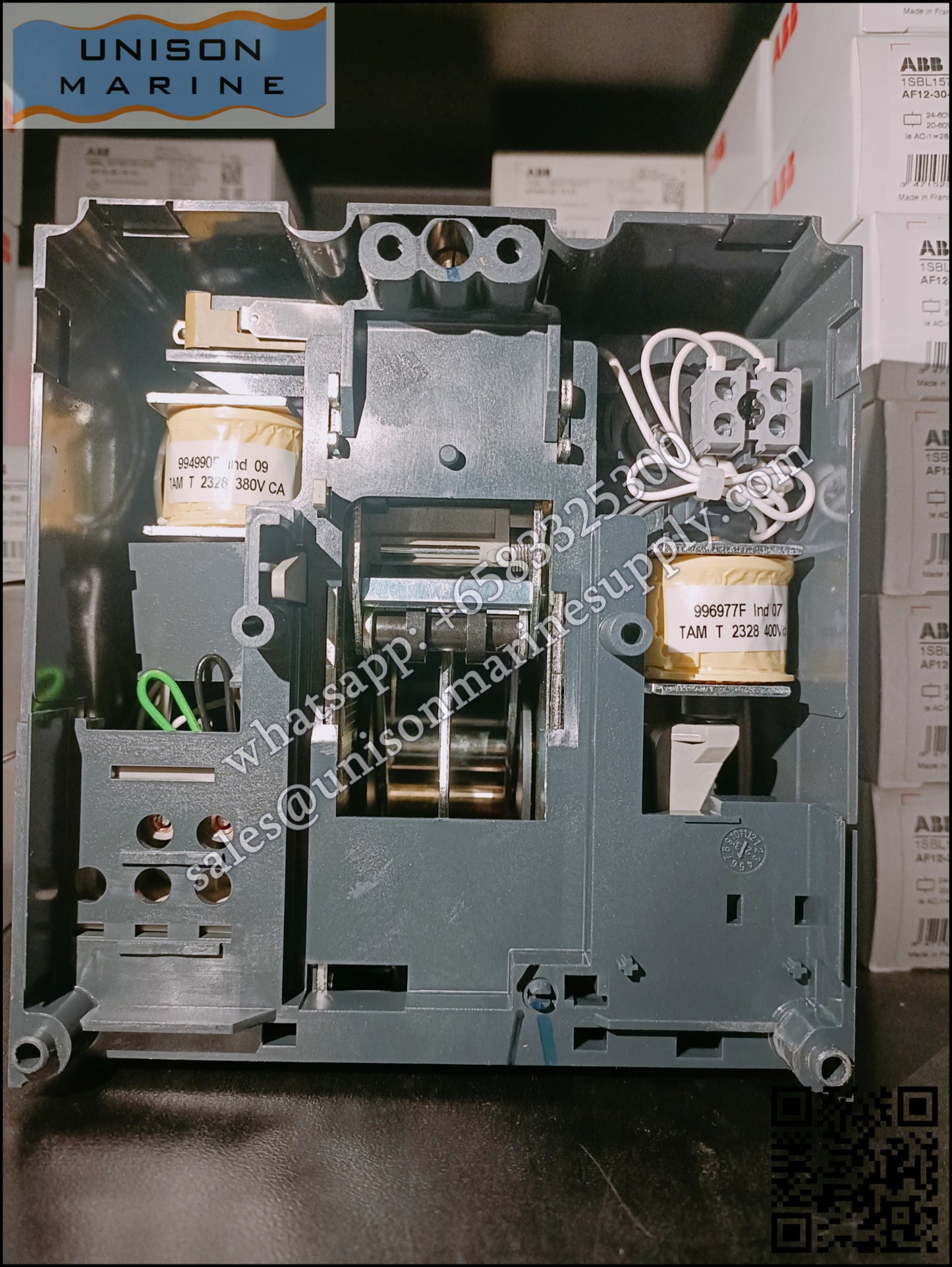 Schneider Electric circuit breaker：Motor-mechanism MT400/630,380..415VAC 50/60Hz, LV432642