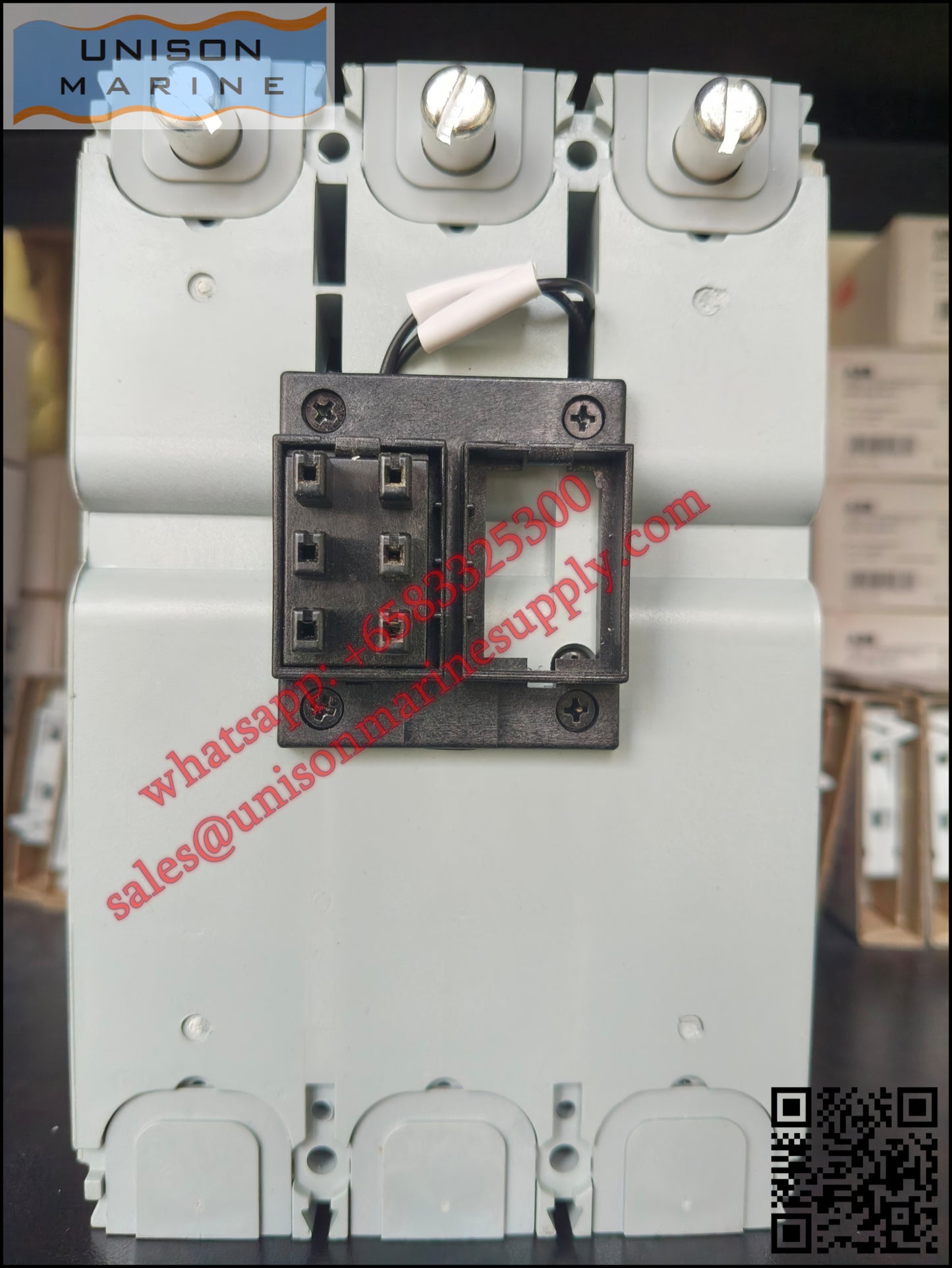 Hyundai Marine Circuit Breaker (MCCB) - UPB250L 3P 150A Fixed / Plug-in Type