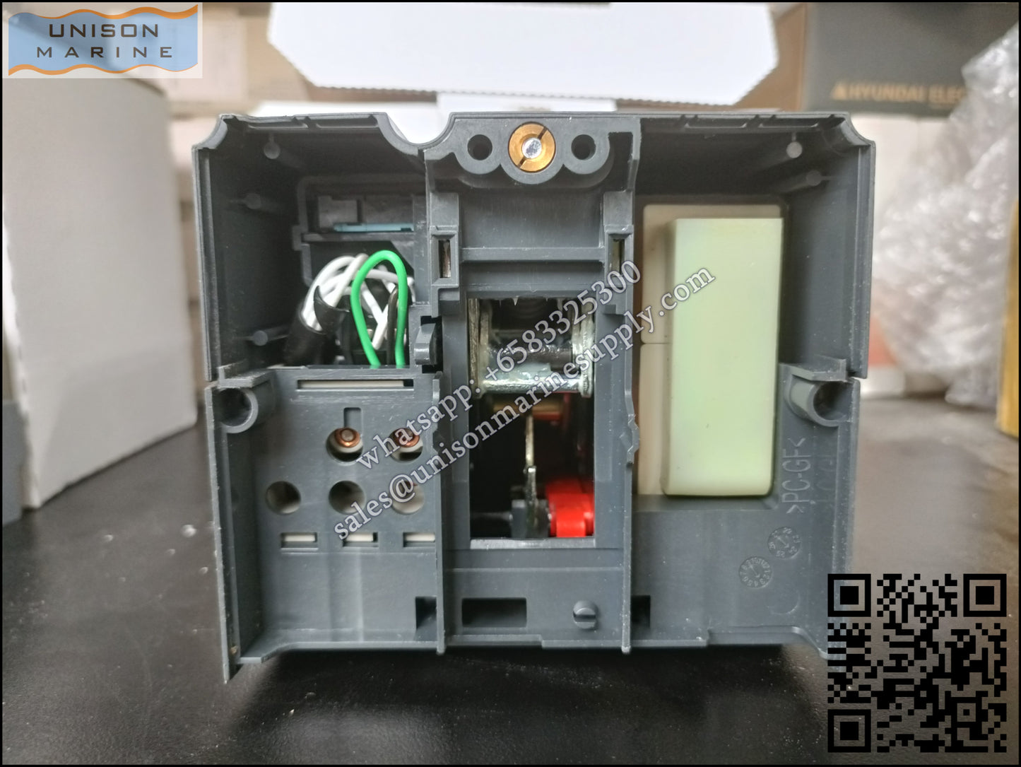 Schneider Electric circuit breaker：Motor mechanism module MT100/160 380/415VAC 50/60Hz, 440/480VAC 60Hz,LV429435