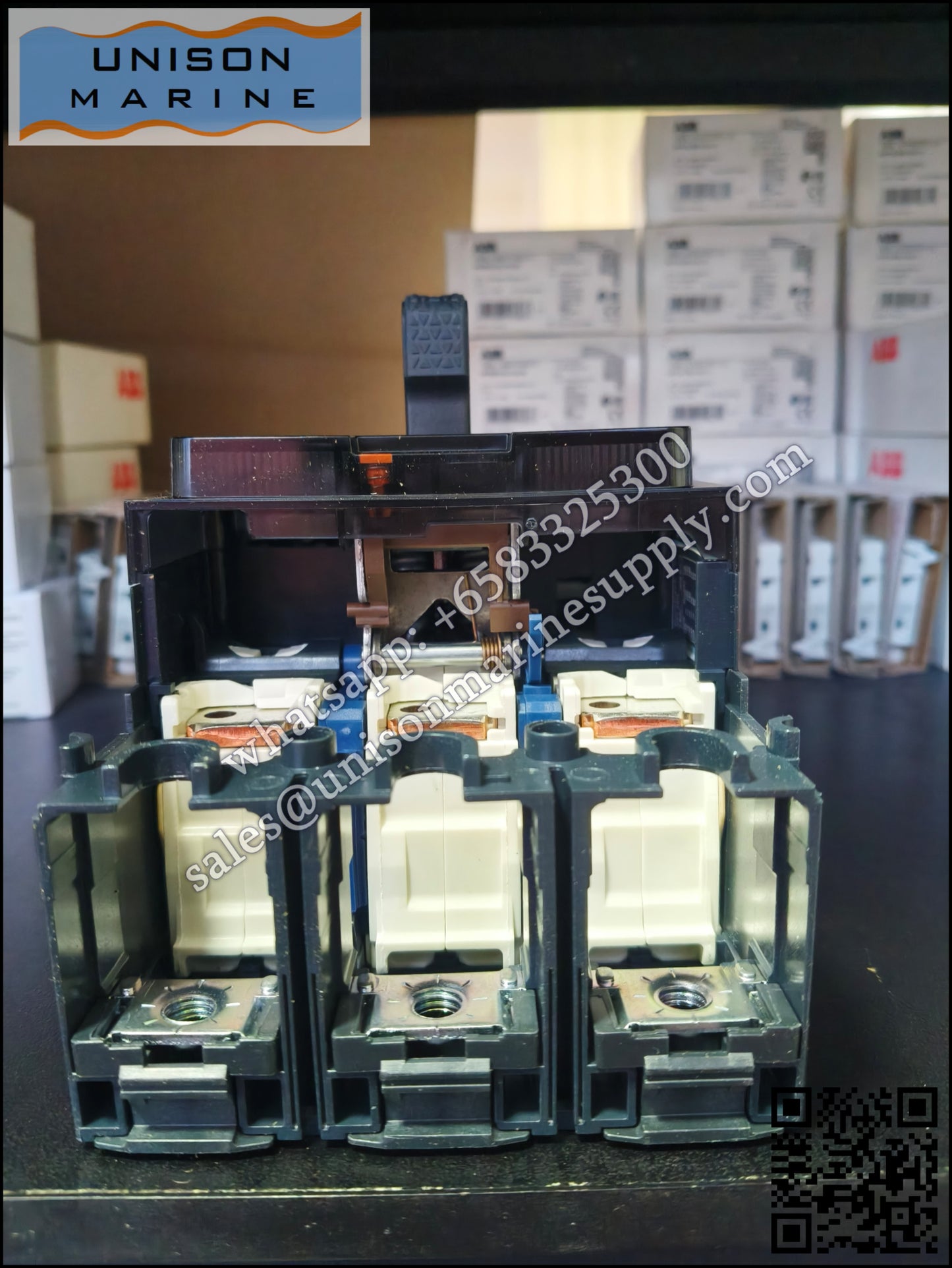 Schneider Electric circuit breaker  NSX250L 150kA 250 A without trip unit, C25L