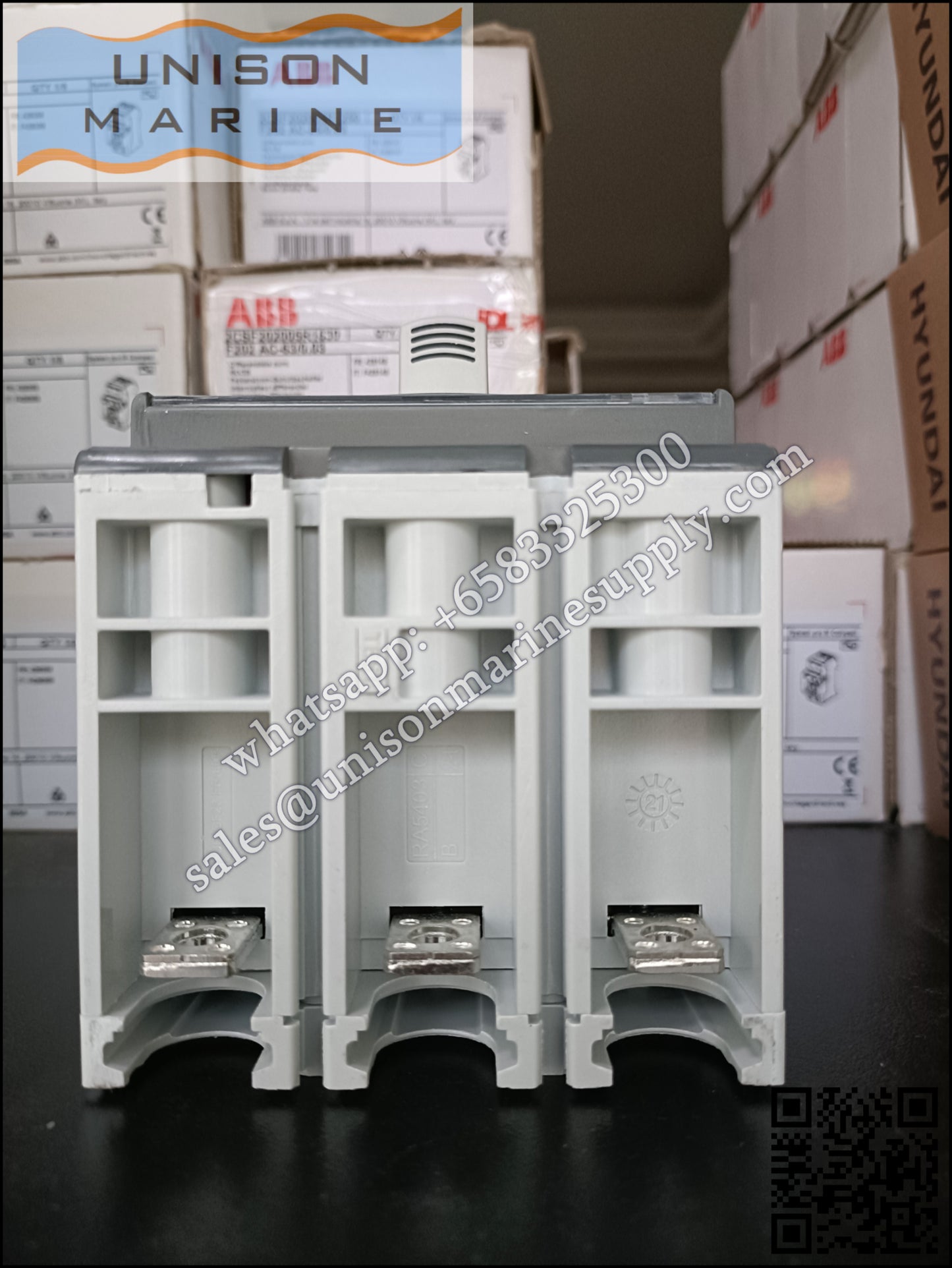 ABB SACE Tmax XT Circuit Breakers: XT2S 160 TMD 32-320 3p F F, 1SDA067553R1