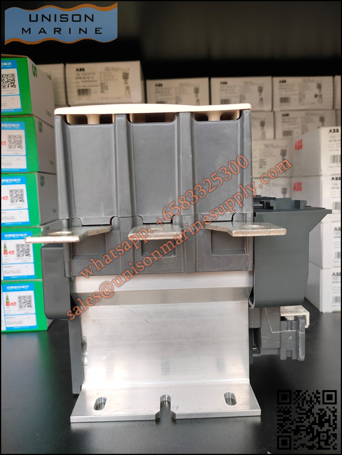 Schneider TeSys Deca Contactors : LC1F330M7
