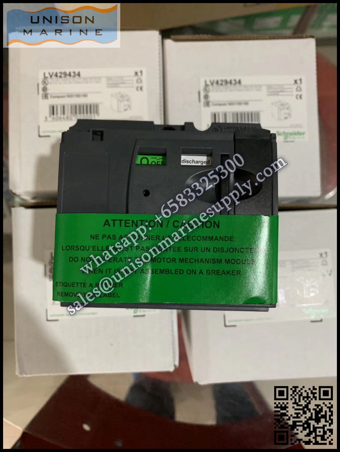 Schneider Electric circuit breaker：Motor-mechanism  MT100/160 - SDE adaptor - 208..277 V 60Hz / 220..240 V 50/60Hz,LV429434